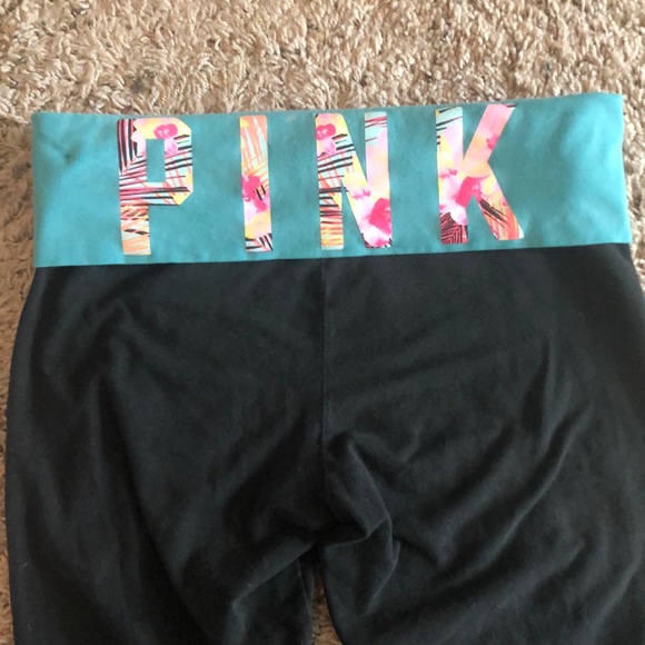 Victoria’s Secret PINK YOGA capris - Picture 2 of 4